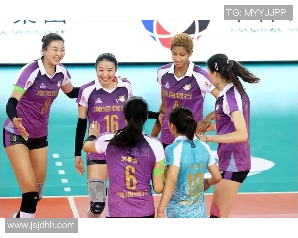 武汉排球队比赛经验深度对比分析与启示探讨