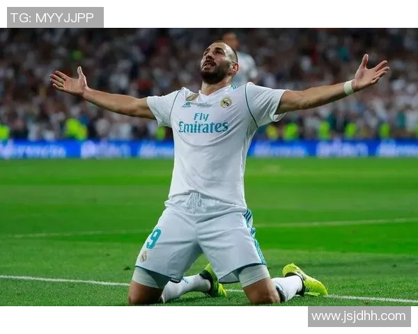 本泽马：从足球天才到传奇巨星的辉煌旅程与成就回顾