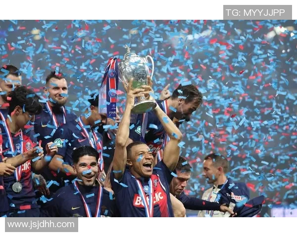 曼彻斯特联与巴黎圣日耳曼巅峰对决精彩回顾与战术分析