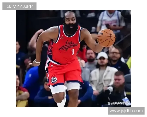 火箭队与快船队第三场激战回顾球员表现与战术分析全景呈现