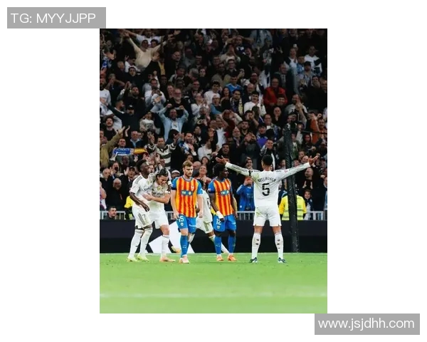 皇马迎战瓦伧西亚争夺欧冠小组赛关键胜利的激烈对决