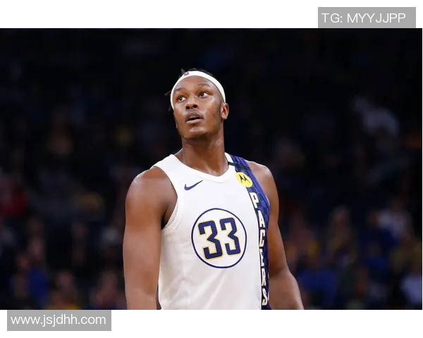 黄蜂与森林狼激战正酣双方球员全力以赴争夺胜利